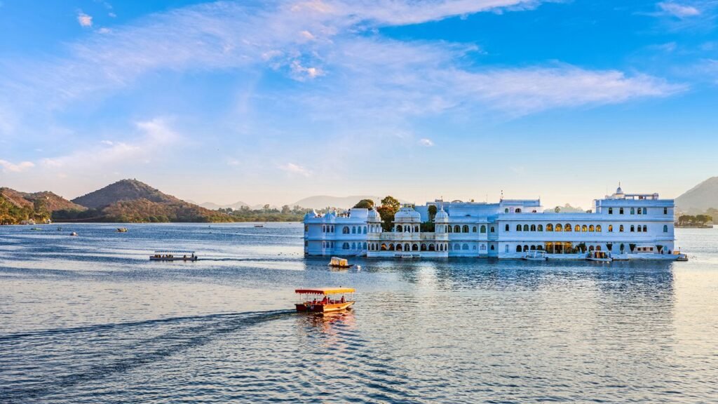 lake pichola udaipur rajasthan 2 attr hero